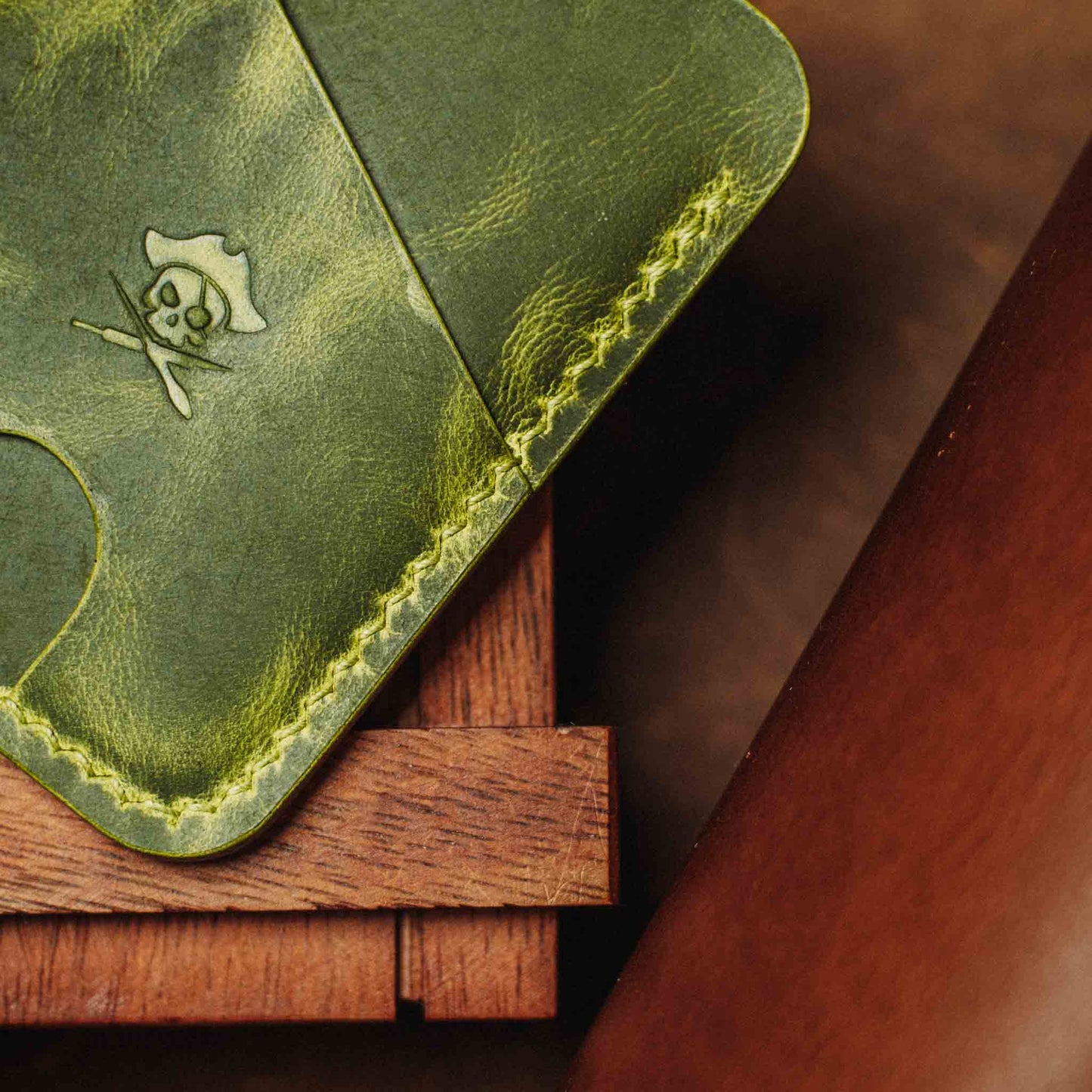 Pirate Goods Boatswain v4 – Minimalist Leather Slim Wallet Pirate Goods