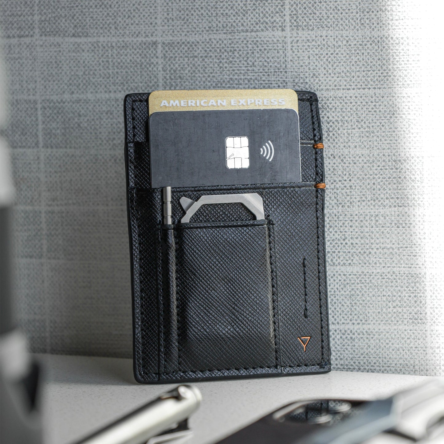 Refyne CC1 Slim Black Wallet