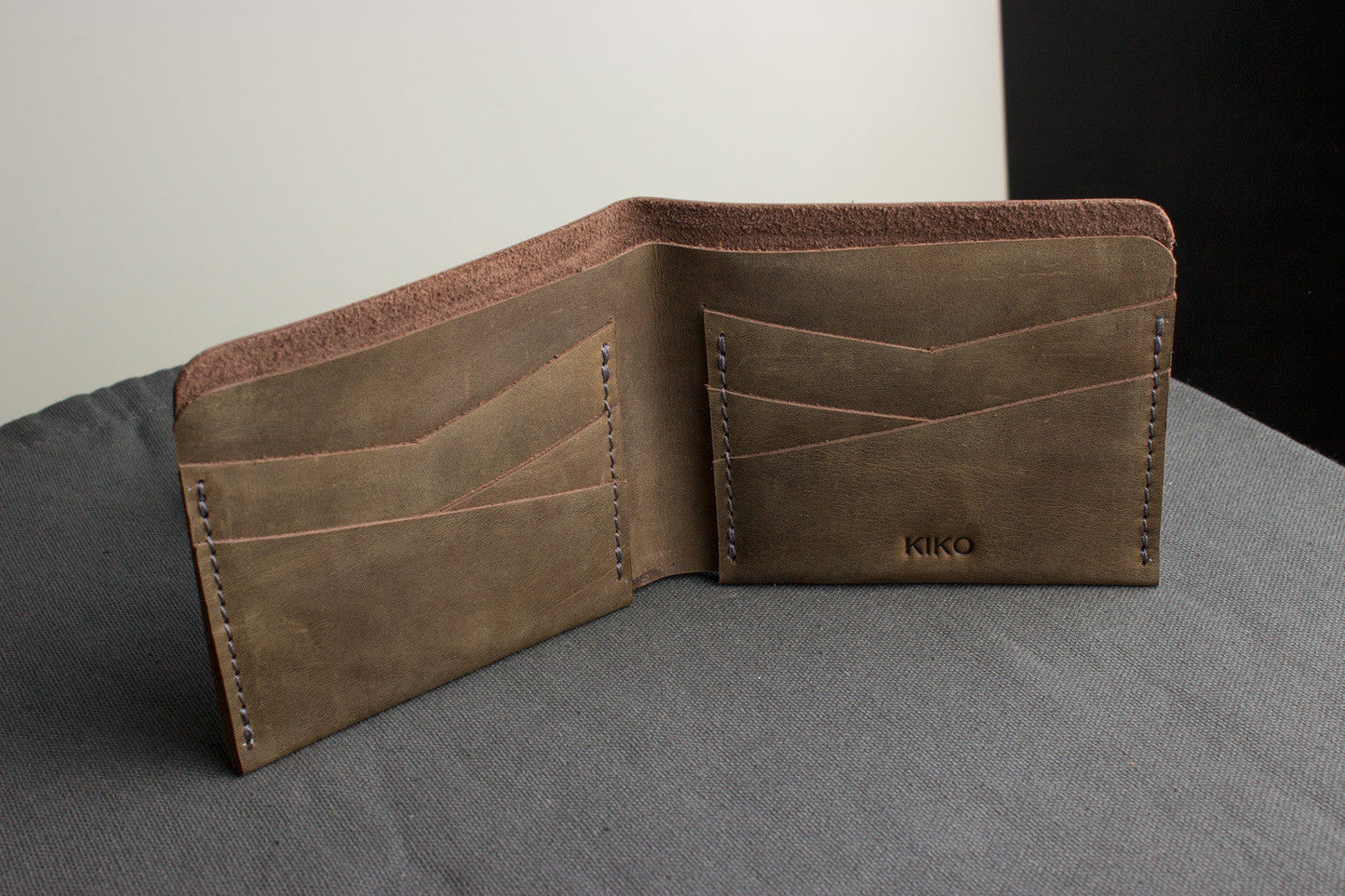 Buck Bifold Kiko Leather