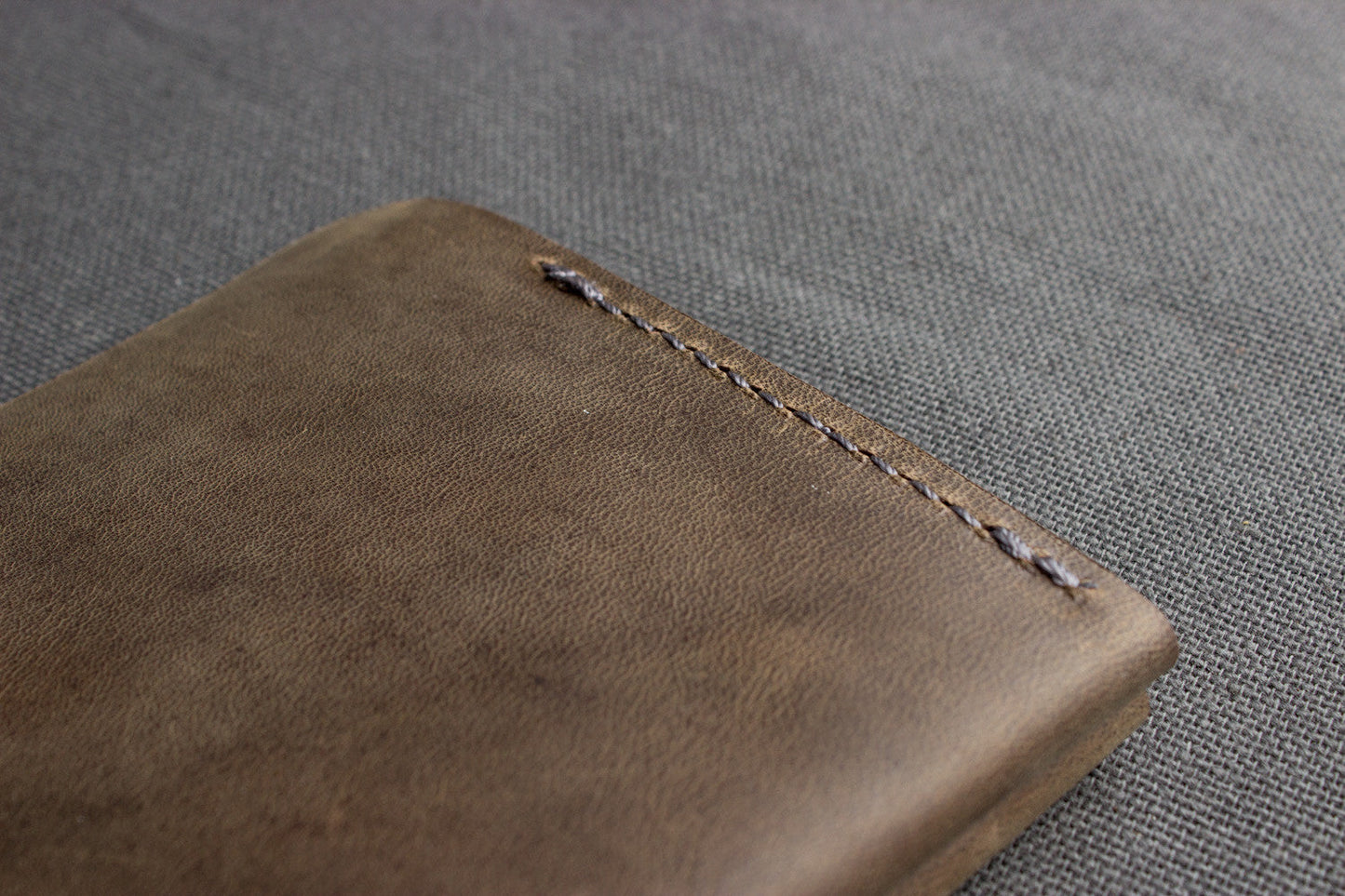 Buck Bifold Kiko Leather