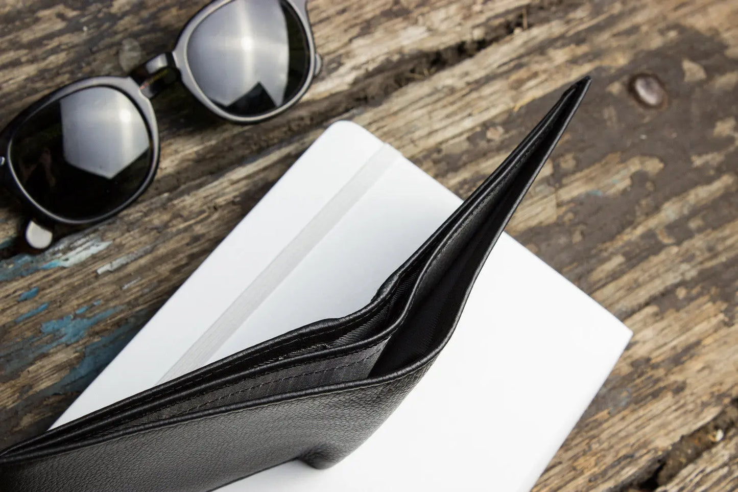 Traditional Bifold Wallet Kiko Leather