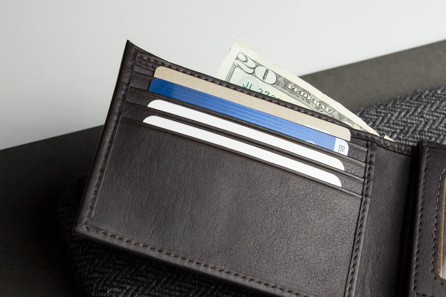 Traditional Bifold Wallet Kiko Leather
