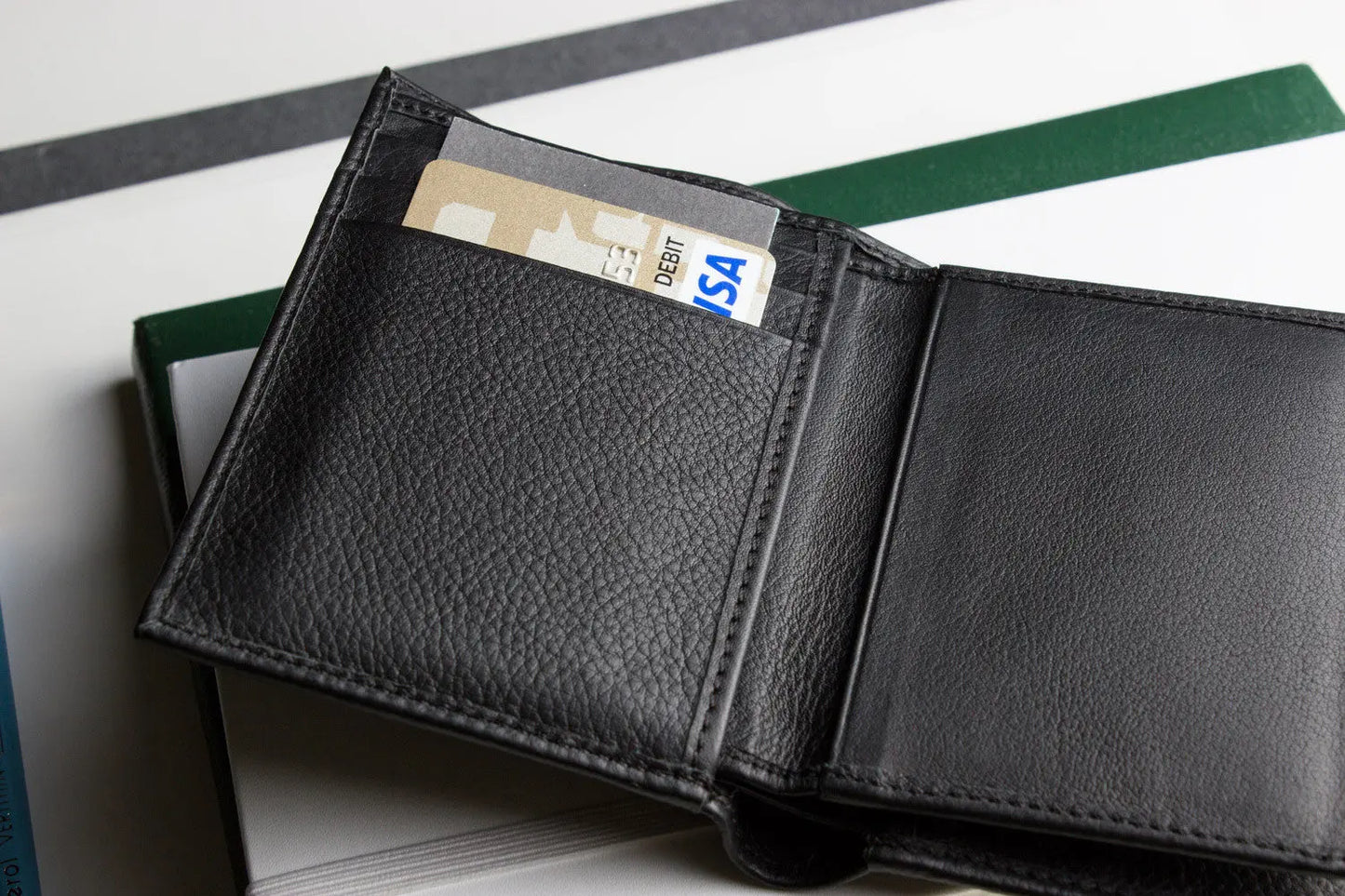 Slimfold Passcase Wallet Kiko Leather