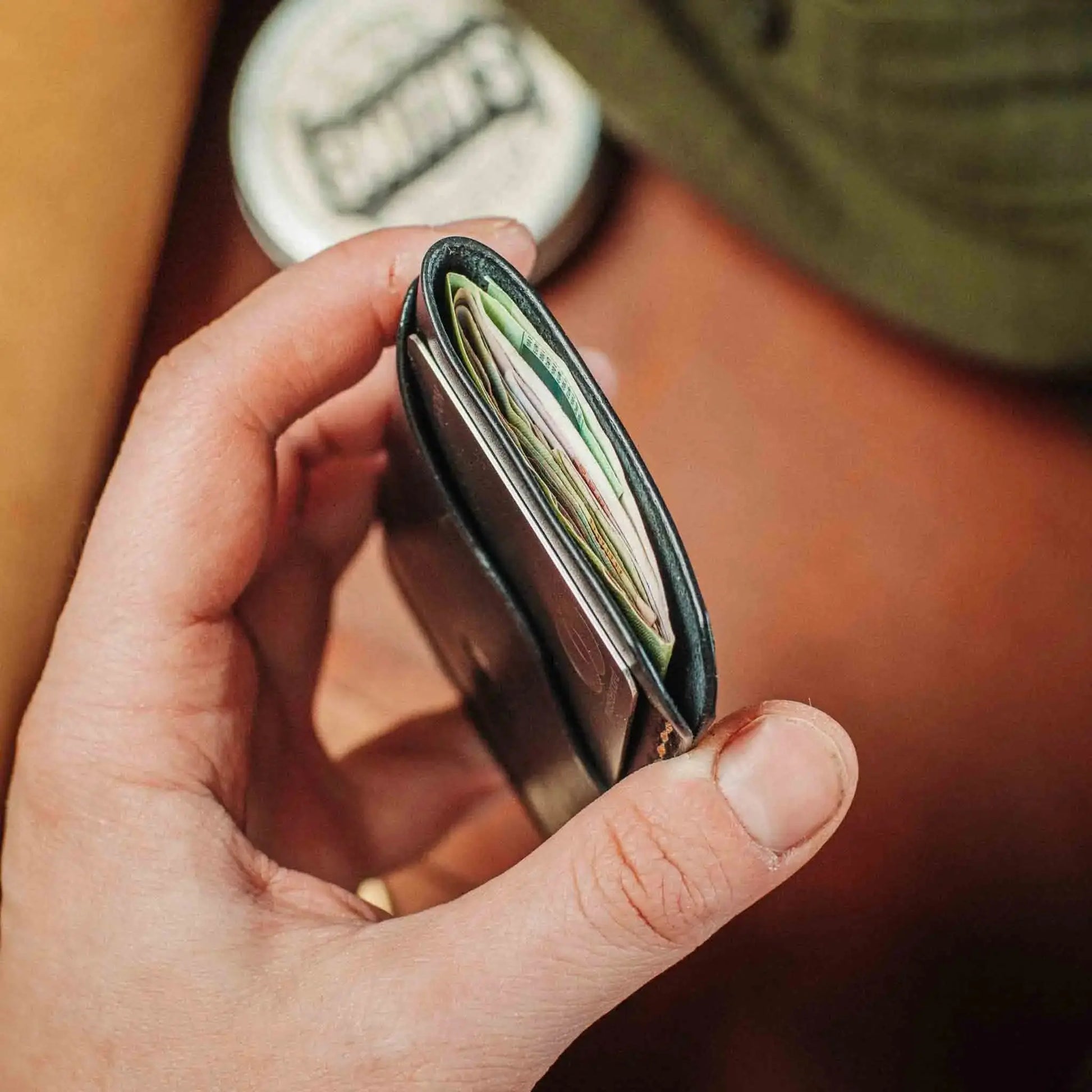 Venturer v2 – Minimalist Leather Wallet Pirate Goods