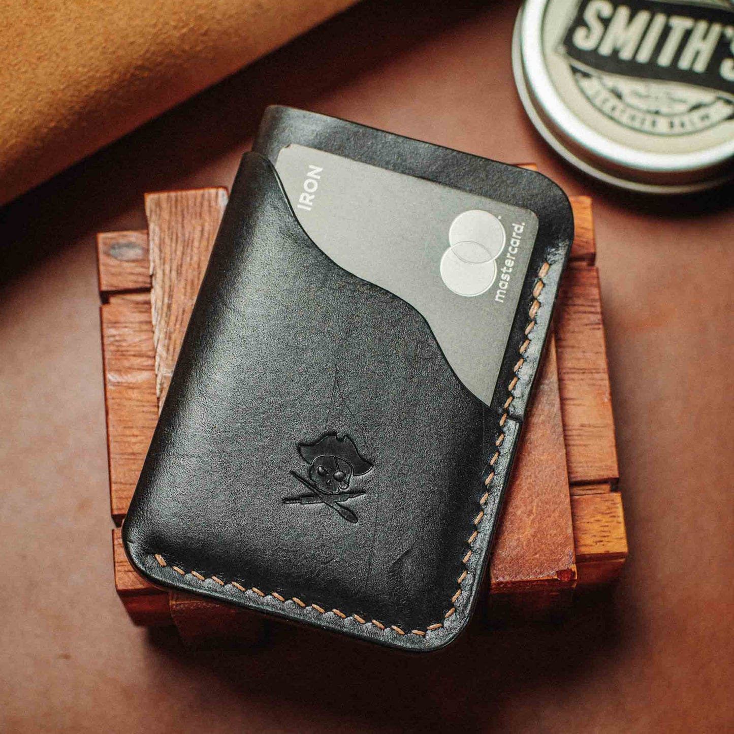 Venturer v2 – Minimalist Leather Wallet Pirate Goods