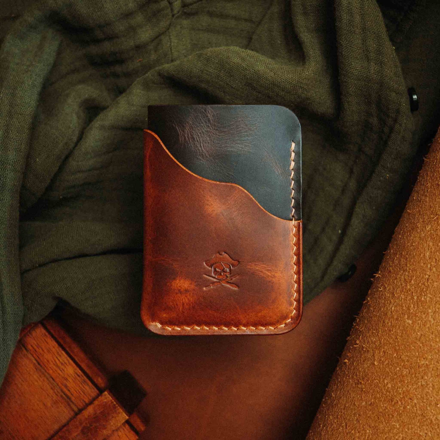 Venturer v2 – Minimalist Leather Wallet Pirate Goods