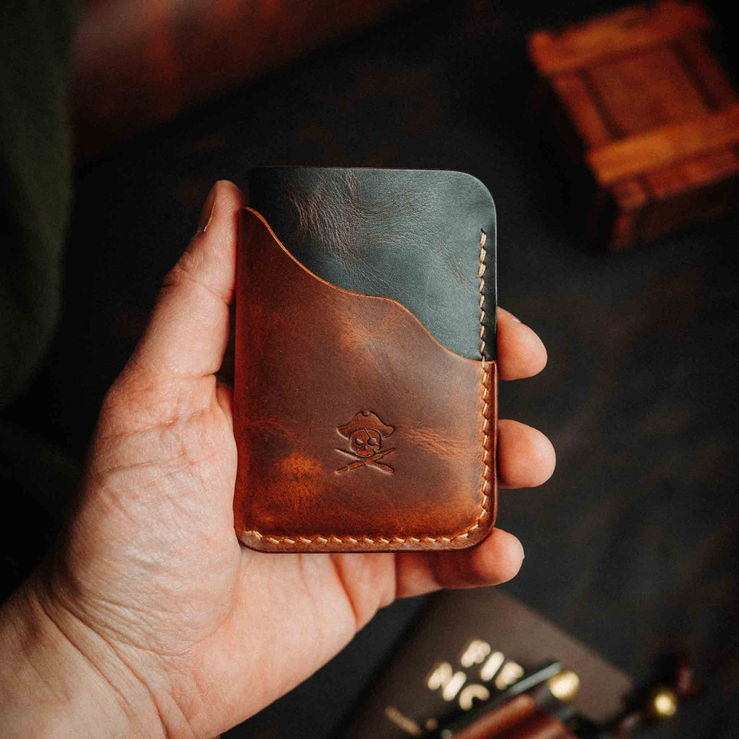 Venturer v2 – Minimalist Leather Wallet Pirate Goods