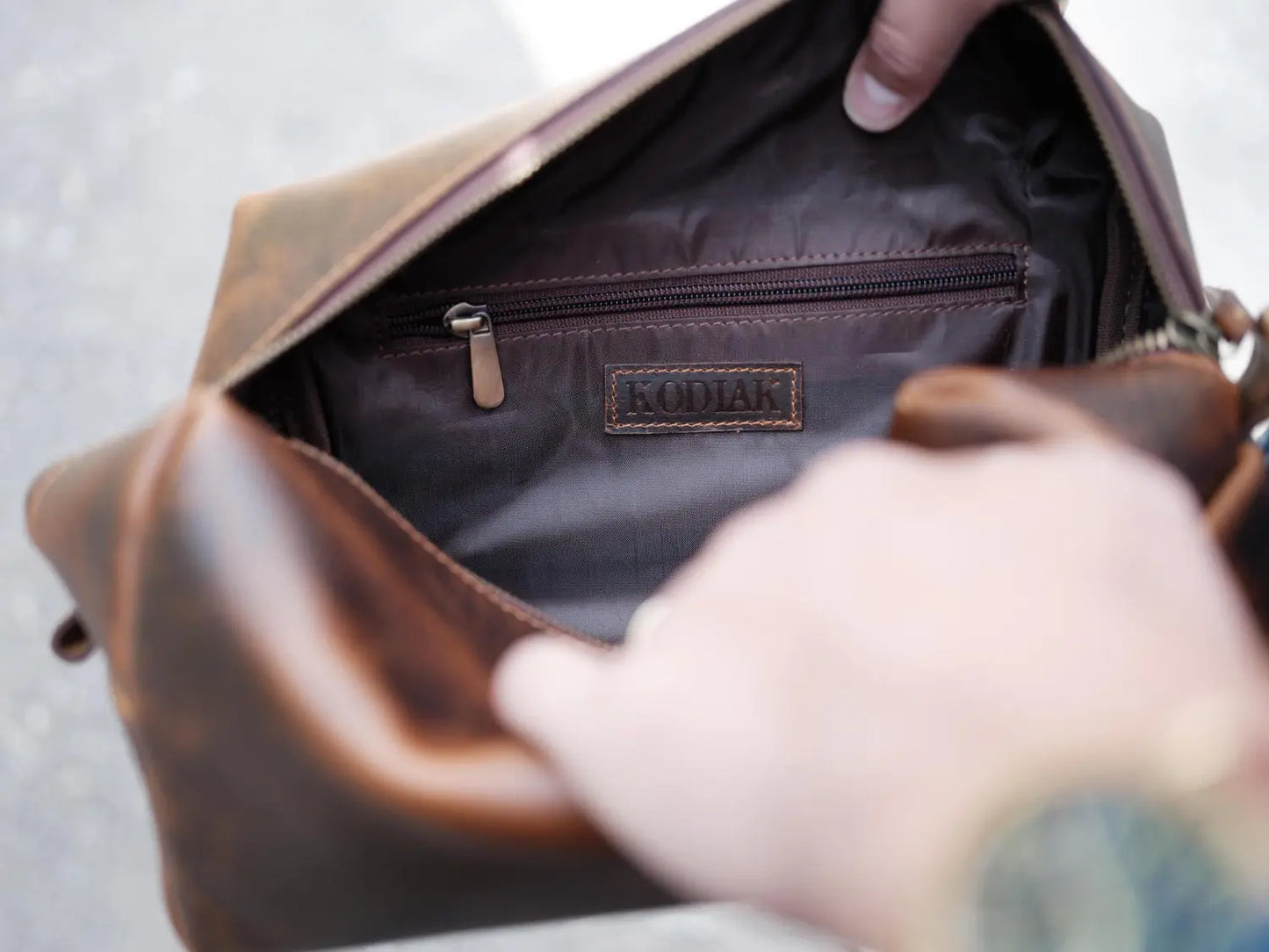 Kobuk Dopp Kit Kodiak Leather