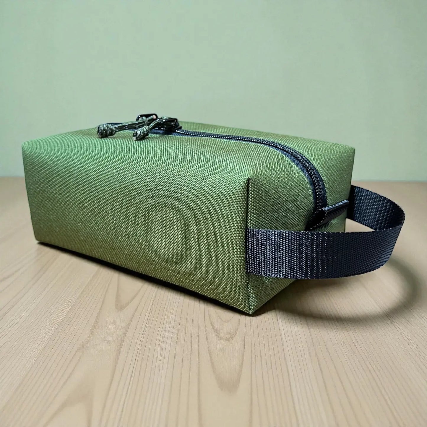 Rugged and Durable Dopp Kit – Travel Toiletries & Makeup Bag