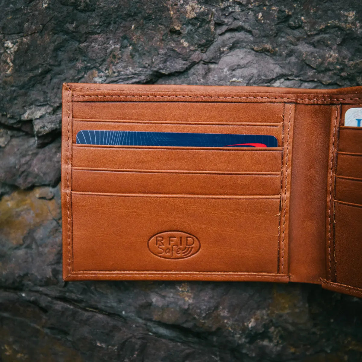Slim RFID Bifold Kodiak Leather