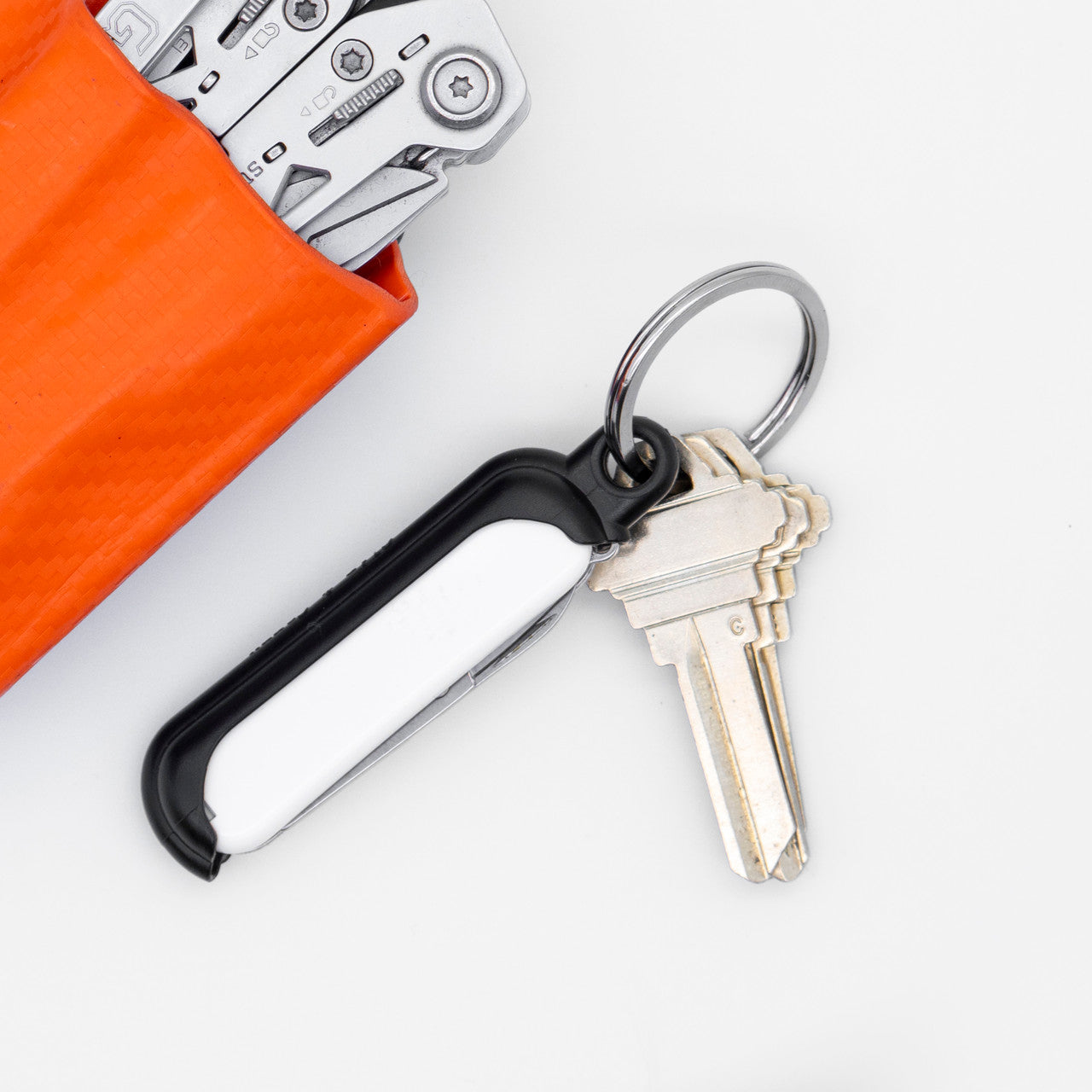 SwissLinQ - Swiss Army Knife Keychain Holder Clip & Carry