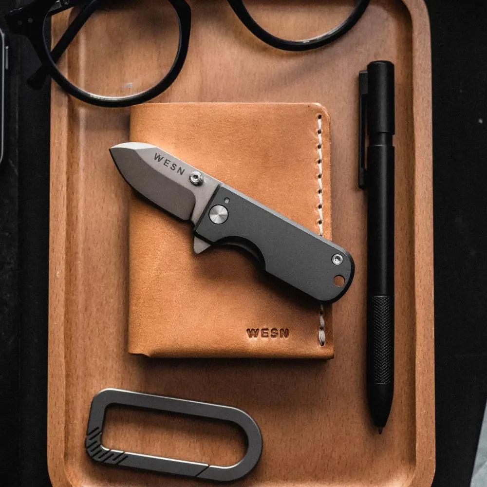 The WESN Forsta Leather Bi-Fold Wallet WESN