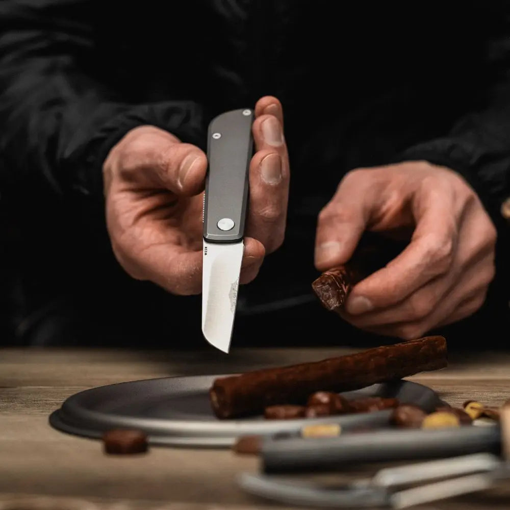 The WESN Samla Compact Sheepsfoot Pocket Knife WESN