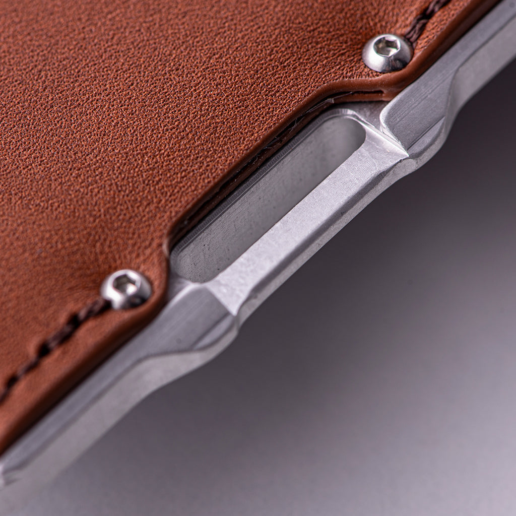 Dango D03 Dapper™ Bifold Wallet