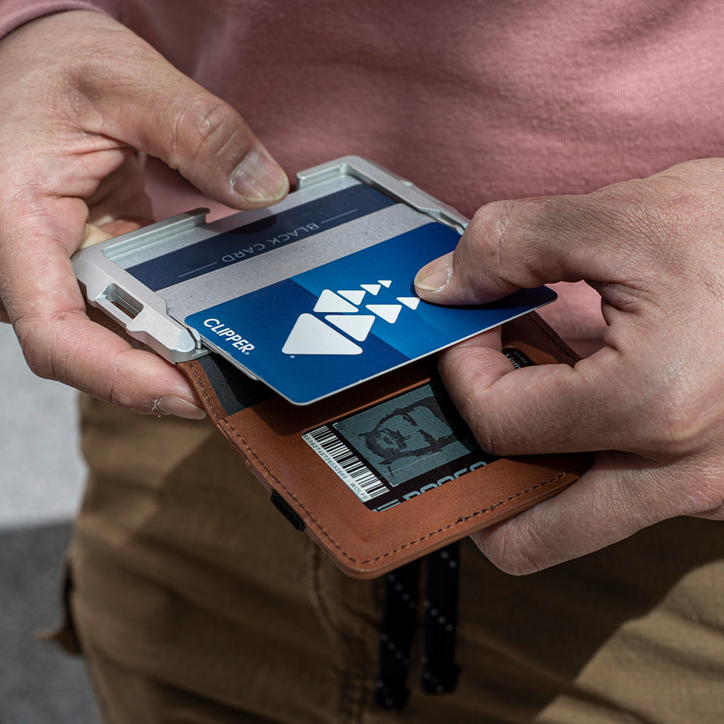 Dango D03 Dapper™ Bifold Wallet
