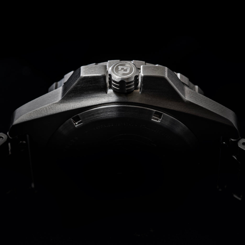 Dango DV-02 - Automatic Dive Watch with Metal Bracelet