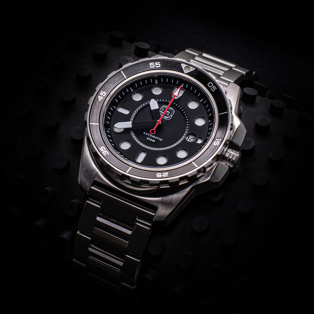Dango DV-02 - Automatic Dive Watch with Metal Bracelet