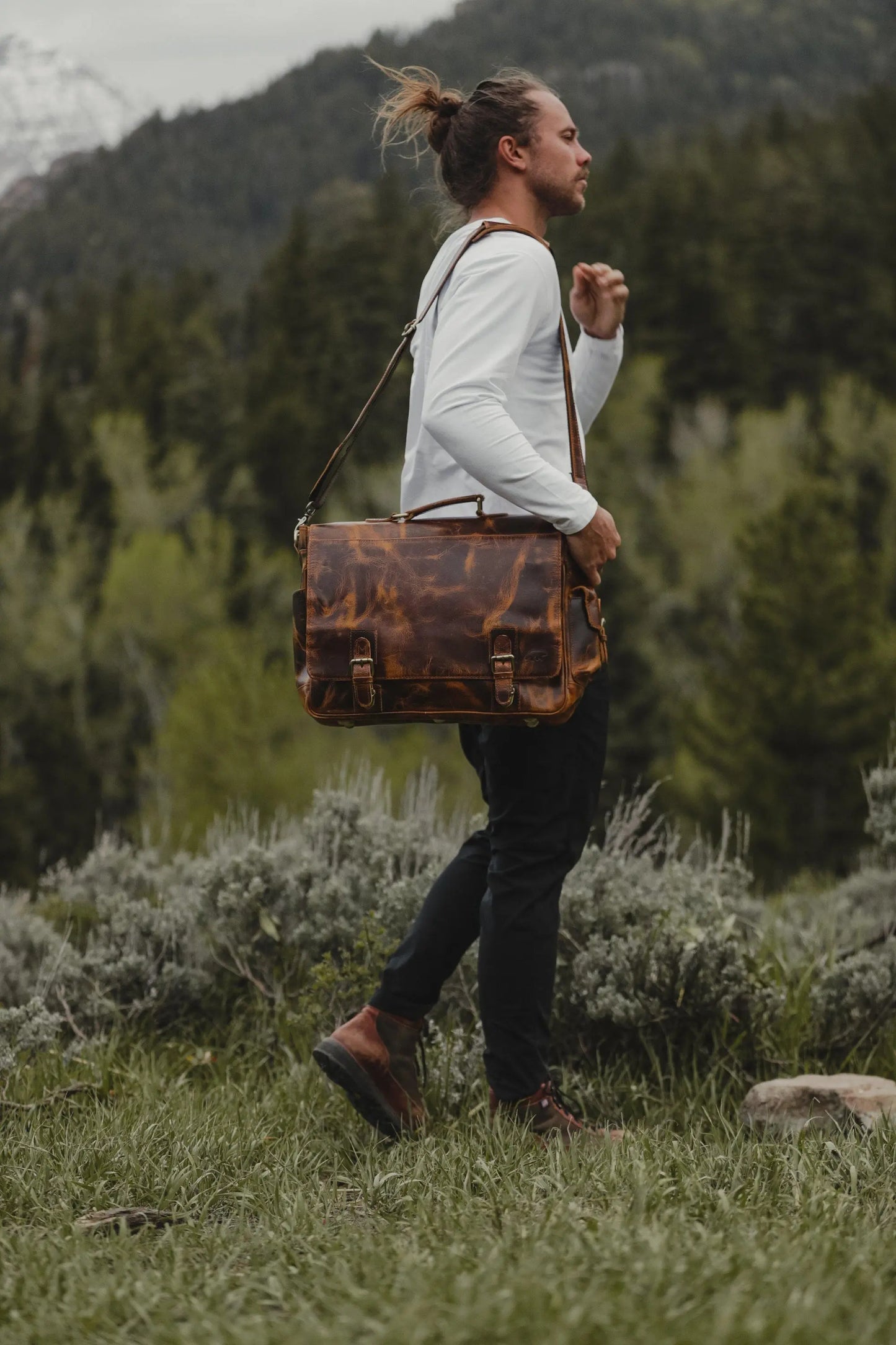 Sitka Leather Messenger Kodiak Leather