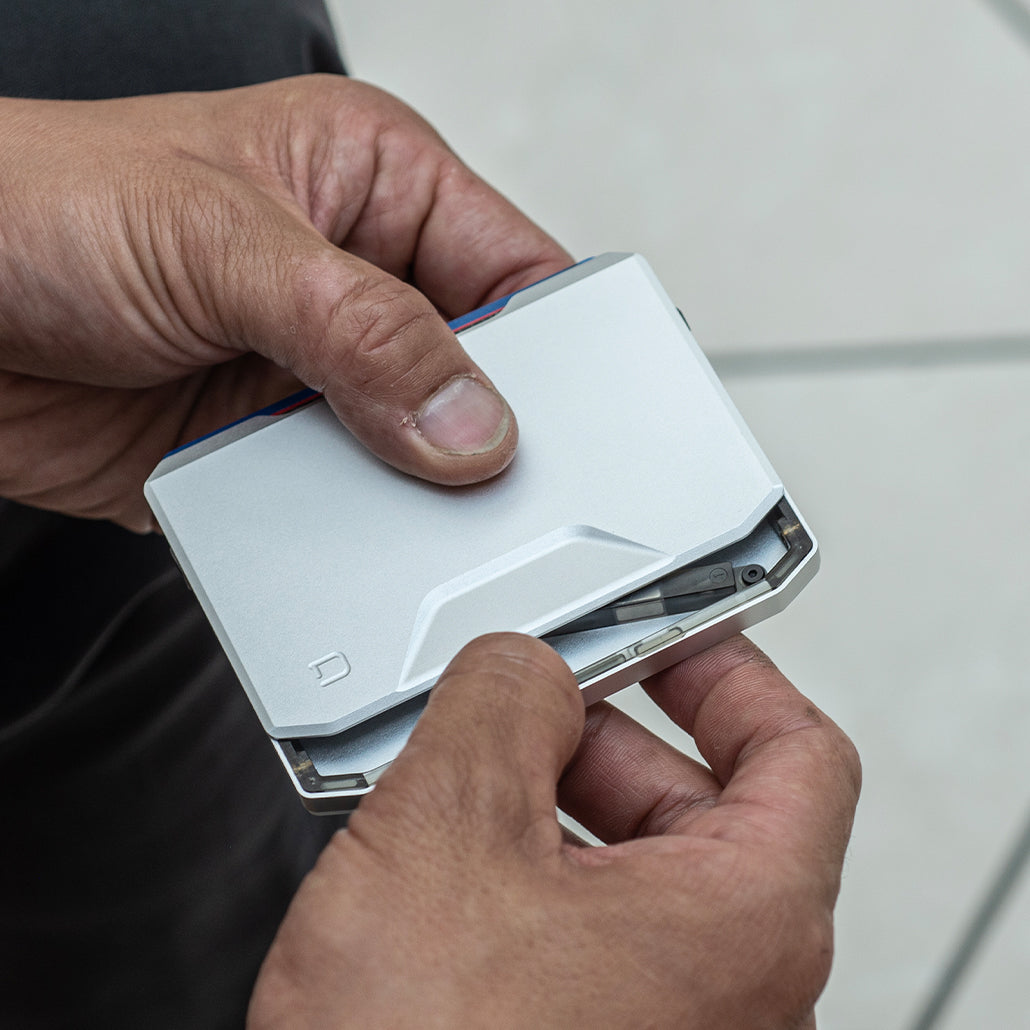 Dango SK1 Slide Kick Wallet